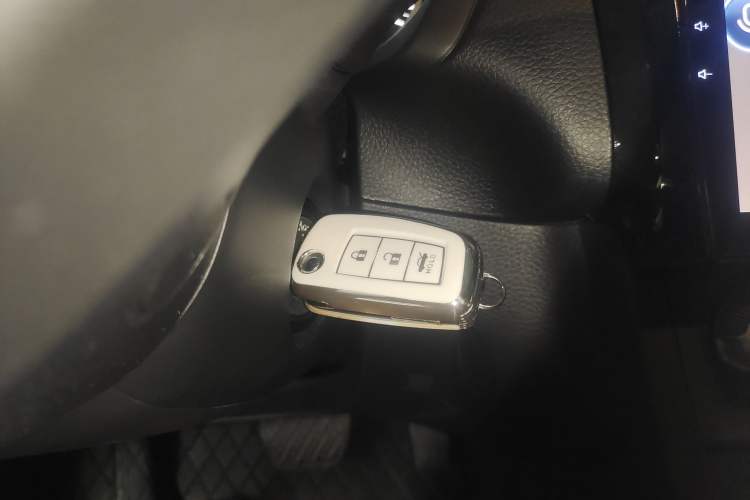 Used Nissan Sylphy 2024 Classic 1.6XE CVT Comfort Edition Vehicle Key