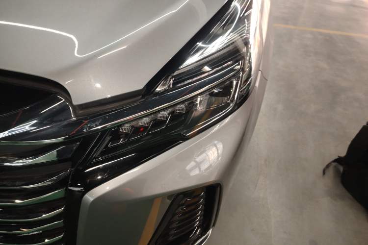 Used Buick GL8 2023 Land Executive Class 652T Luxury Model