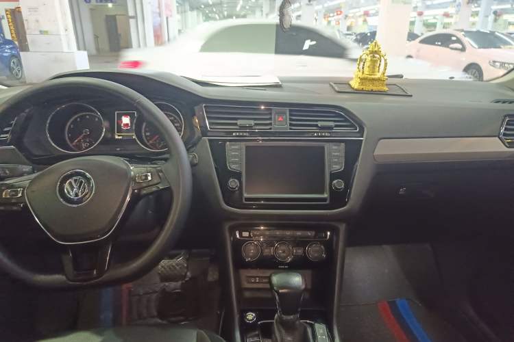 Used Volkswagen Tiguan L 2018 330TSI Automatic Two-Wheel Drive Luxury Edition