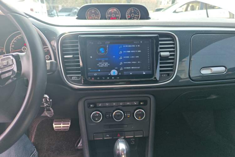 Used Volkswagen Beetle 2013 1.4TSI Luxury Model Audio And AC Panel