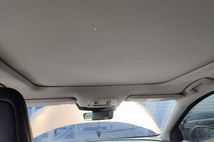 Used Nissan ARIYA 2022 Two-Wheel Drive Long Range Top-Tier Version Headliner