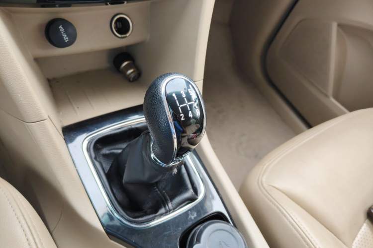 Used Baojun 730 2016 1.5L Manual Comfort Version 7 Seats China V Emission Standard