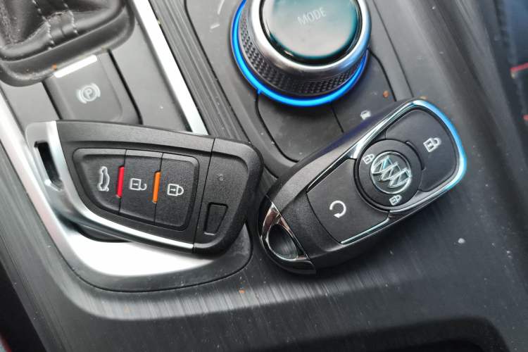 Used Buick Velite 6 2023 430km Range Commuter Version
