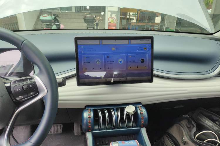 Used BYD Yuan PLUS 2022 510 km Flagship Version Audio And AC Panel