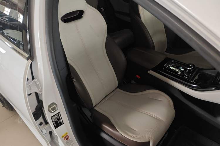 Used BYD Qin PLUS 2024 HONOR Edition DM-i 55KM Leading Model Right Front Seat