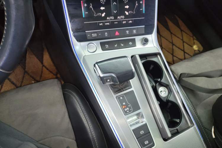 Used Audi A6L 2019 40 TFSI Luxury Dynamic Model

