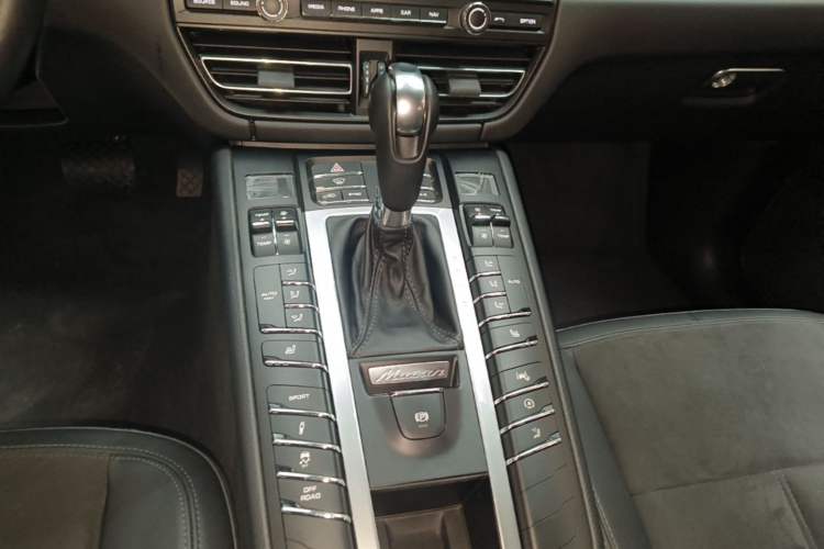 Used Porsche Macan 2018 Macan 2.0T
