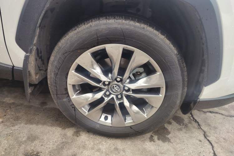 Used Toyota Wildlander 2024 2.0L CVT Two-Wheel Drive Leading Edition Right Front Wheel Hub