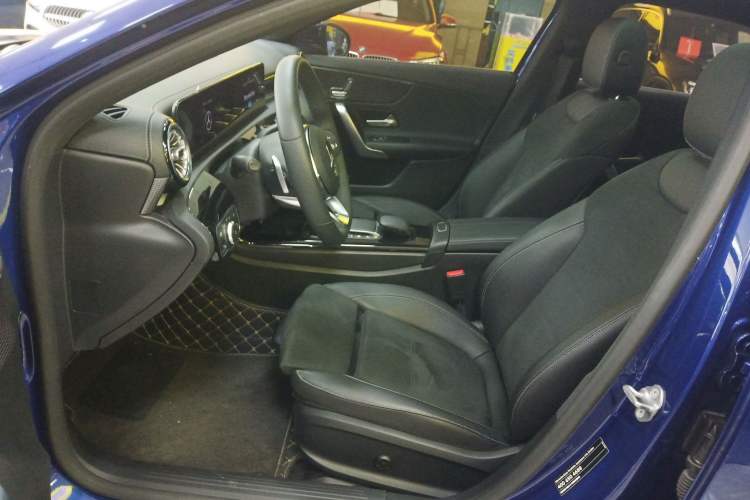 Used Mercedes-Benz A-Class 2021 A 200 L Sport Sedan Fashion Model