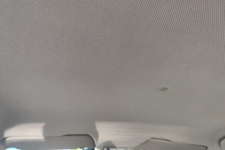 Used Baojun 630 2011 1.5L manual Comfort trim level Headliner