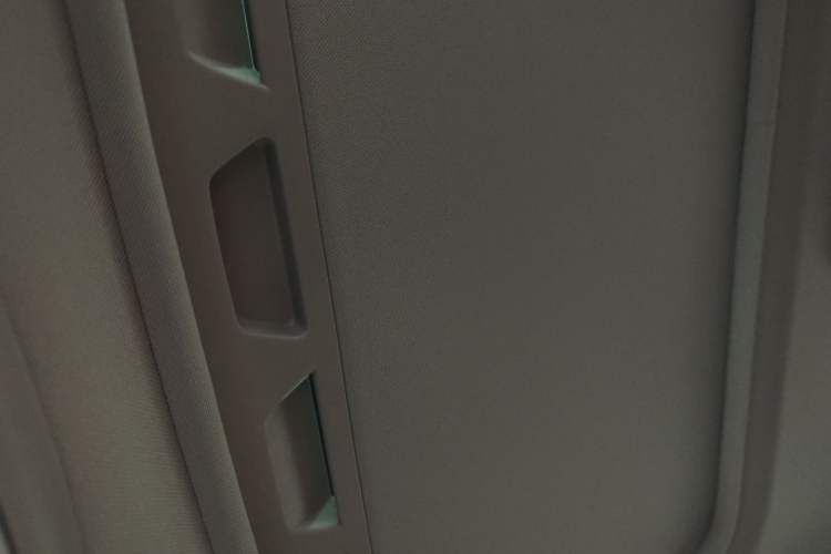 Used Volvo S60 2015 S60L 2.0T Zhiyuan Edition
