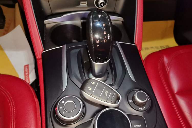 Used Alfa Romeo Stelvio 2017 2.0T 280HP Luxury Edition