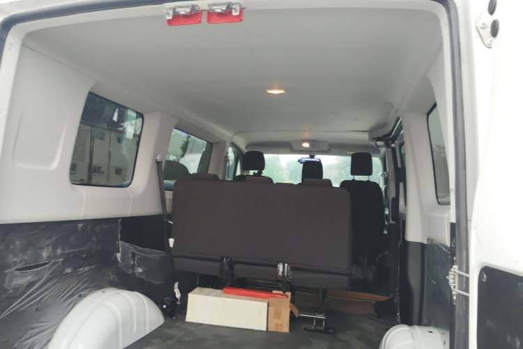 Used Iveco Eurocargo 2021 2.0T Manual Super-Rui Short Wheelbase Low-Roof Side-Hinged Door F1A