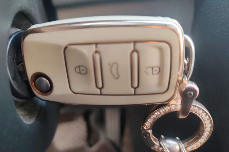 Used Skoda Octavia 2013 1.6L Fifth Anniversary Limited Edition
