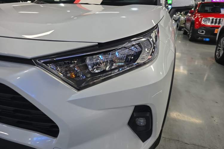 Used Toyota RAV4 2024 2.0L CVT Two-Wheel Drive Urban Edition Left Front Headlight