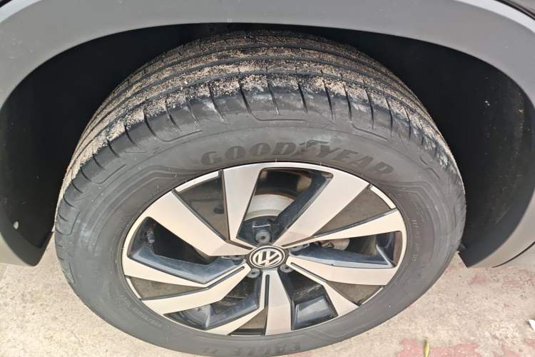 Used Volkswagen Tayron 2021 280TSI Two-Wheel Drive Luxury Smart Connectivity Version Right Rear Wheel Hub