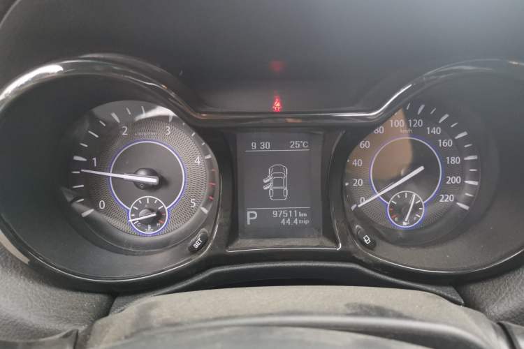 Used JMC Yuhu 5 2019 2.0T Classic Edition Diesel Automatic 2WD LX Long Wheelbase JX4D24A5L