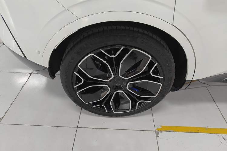 Used Avatr 11 2022 Long-Range Dual-Motor Luxury Edition 5 Seats
