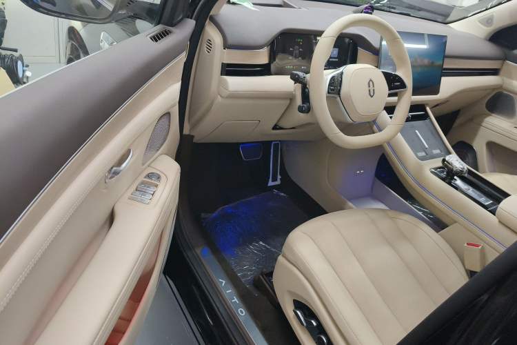 Used Hima AITO M7 2024 1.5T Intelligent Driving Rear-Drive Pro Version 5 Seats
