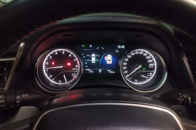 Used Toyota Camry 2021 2.0G Luxury Edition
