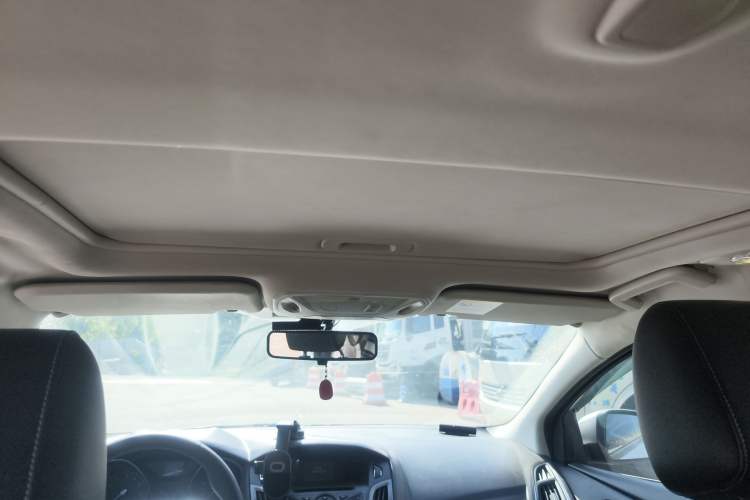 Used Ford Focus 2012 Hatchback 1.6L Automatic Fashion Edition
