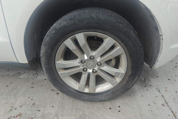 Used Geely Auto GX7 2015 Classic Edition 1.8L Manual New Urban Model China IV