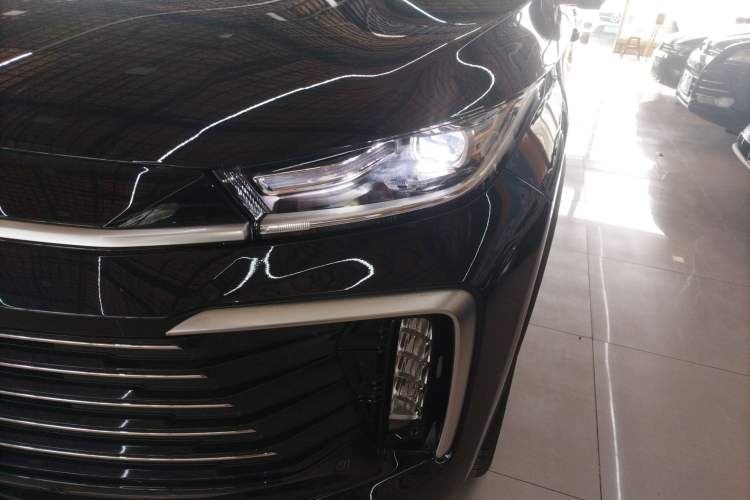 Used EXEED Lingyun 2025 300T Two-Wheel Drive Starry Edition
