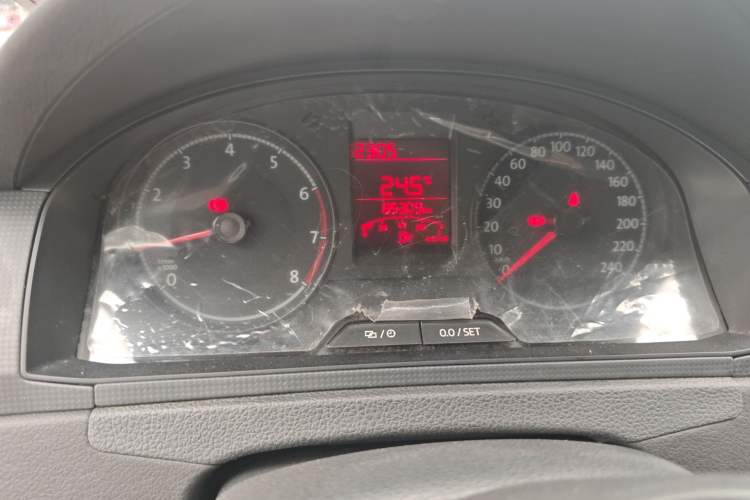 Used Volkswagen Santana 2016 1.6L Manual Fashion Edition Odometer Close Up