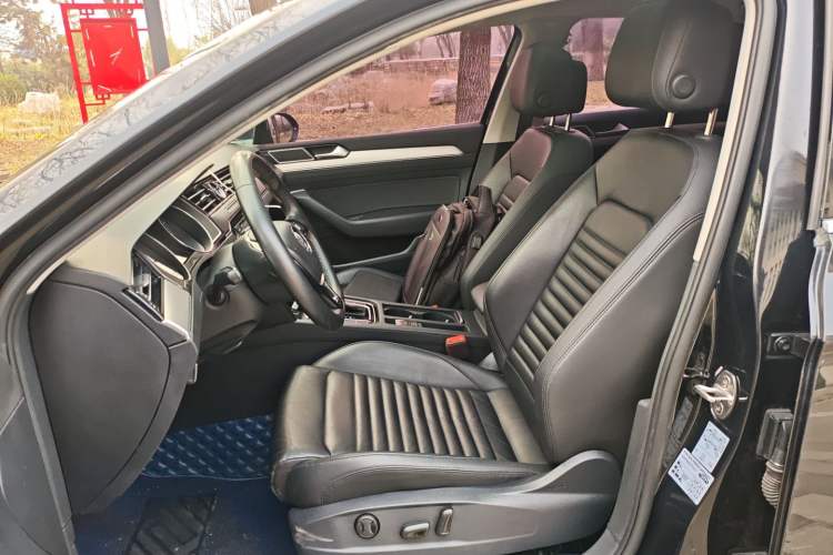 Used Volkswagen Magotan 2018 330TSI DSG Advanced Model Left Front Seat