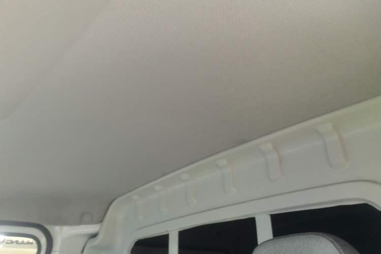 Used Wuling Yangguang 2024 300km Comfort Version with Sealed Windows 60kW
