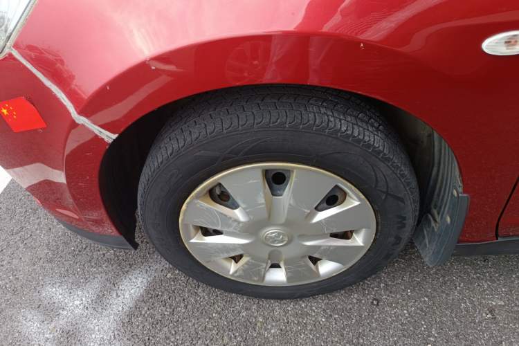 Used Venucia R50 2015 1.6L Manual Fashion Edition
