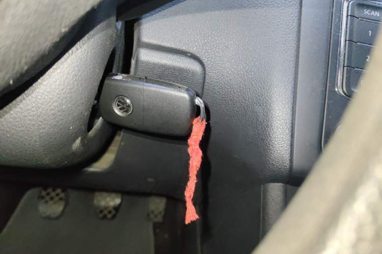 Used Volkswagen Polo 2013 1.4L Manual Fashion Edition