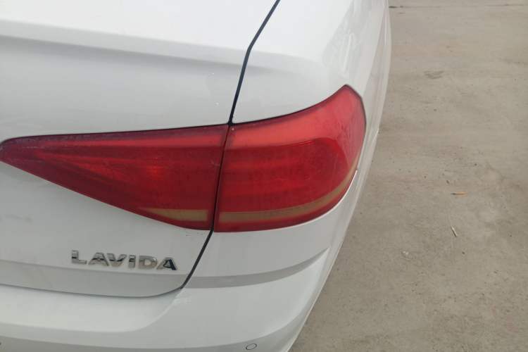 Used Volkswagen Lavida 2017 1.6L Manual Fashion Edition Right Rear Taillight