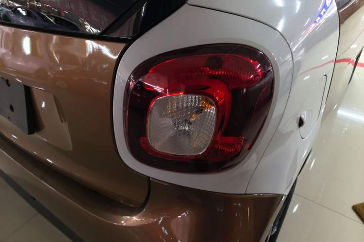 Used smart fortwo 2015 1.0L 52 kW Hardtop Passion Edition