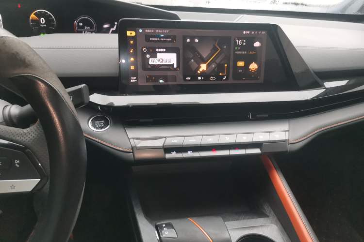 Used CHANGAN UNI-V iDD 2023 Zhidian iDD 1.5T 113km Smart & Fun Version (Rapid Edition)
