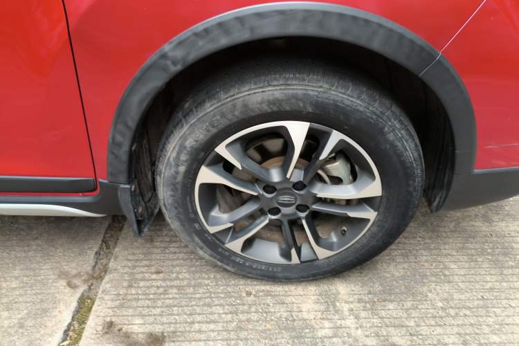 Used Geely Auto Vision X3 2019 Upgraded Model 1.5L CVT Elite Version Right Front Wheel Hub