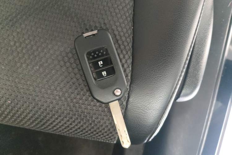 Used Honda Jade 2013 1.8L automatic Comfort version 5 seats
