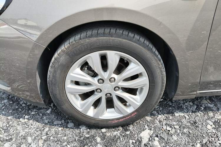 Used Buick GT 2019 15T Dual-Clutch Connected Elite Model China VI Left Front Wheel Hub