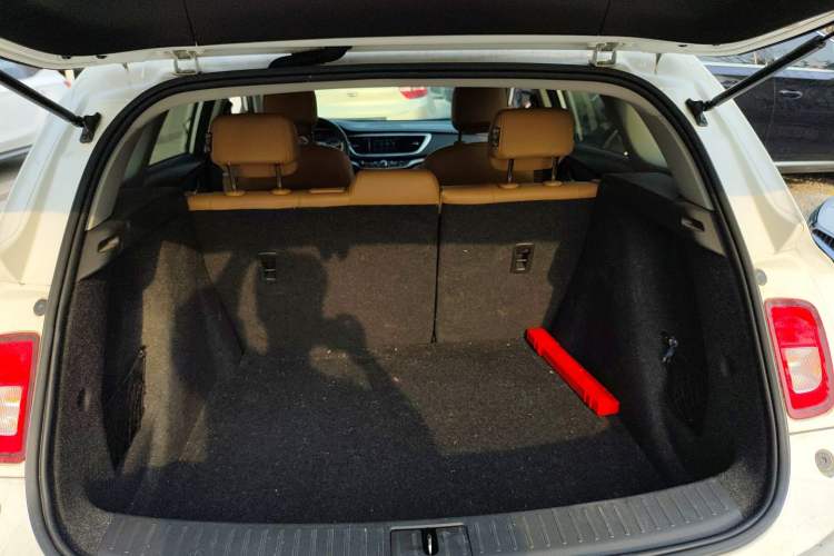 Used Buick Excelle GX 2018 18T Automatic Flagship Model Trunk