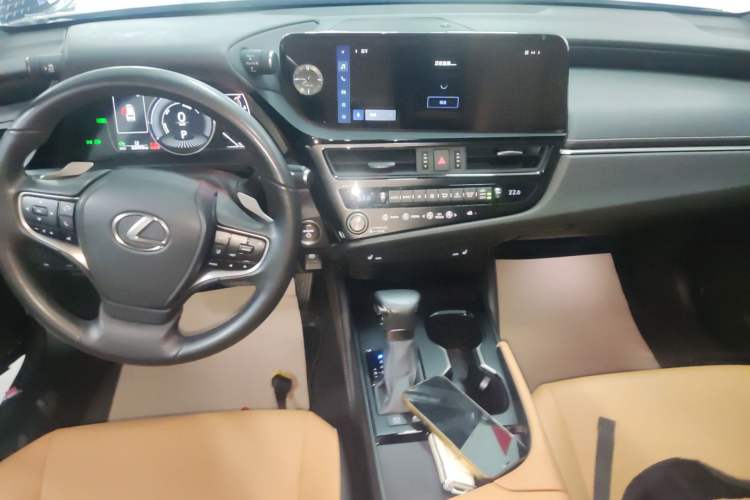 Used Lexus ES 2022 300h Excellence Edition