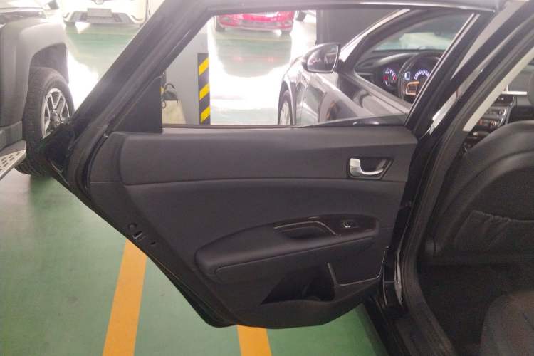 Used Kia K5 2016 1.6T Automatic LUX
