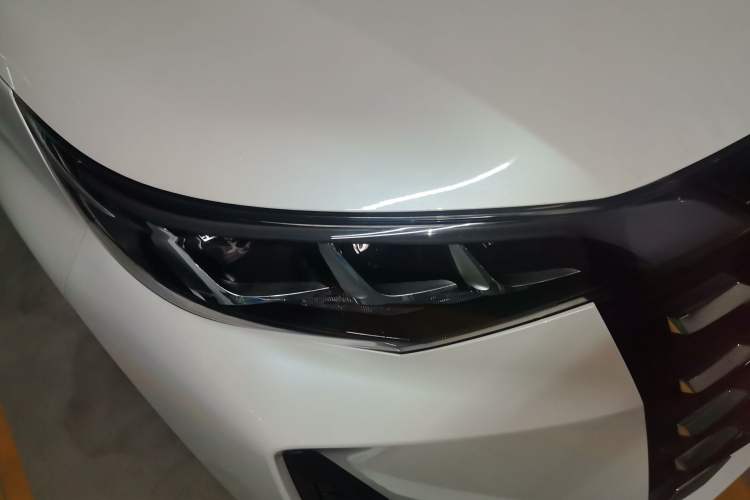 Used GAC Trumpchi M6 2023 PRO 270T DCT Luxury Edition Right Front Headlight