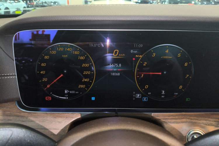 Used Mercedes-Benz E-Class 2023 Facelift E 260 L