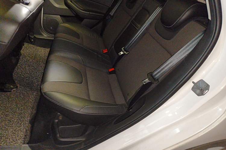 Used Ford Focus 2012 Hatchback 2.0L Automatic Luxury Sport Model