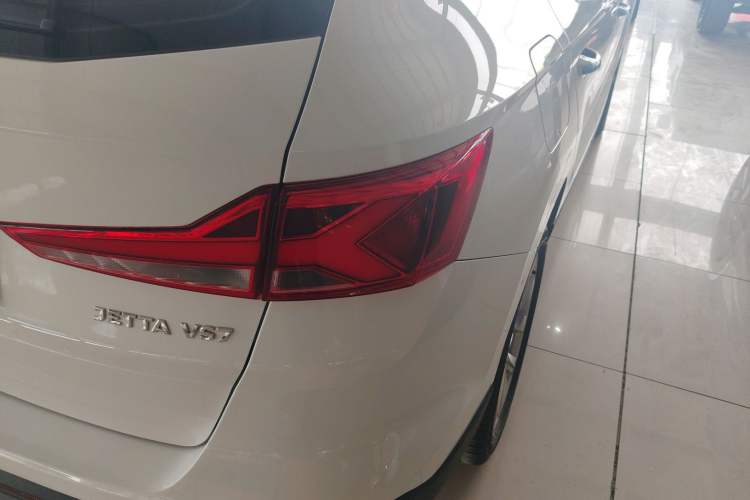 Used Jetta VS7 2020 1.4T Automatic Enjoyment Model Right Rear Taillight