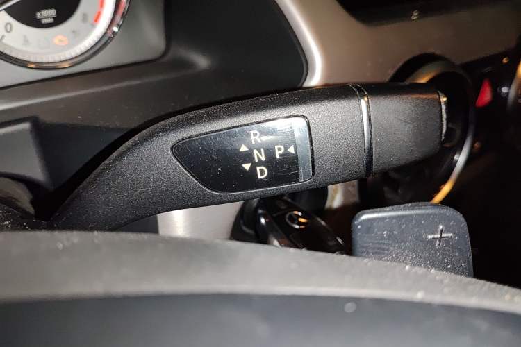 Used Mercedes-Benz GLK-Class 2013 GLK 300 4MATIC Dynamic Sunroof Model