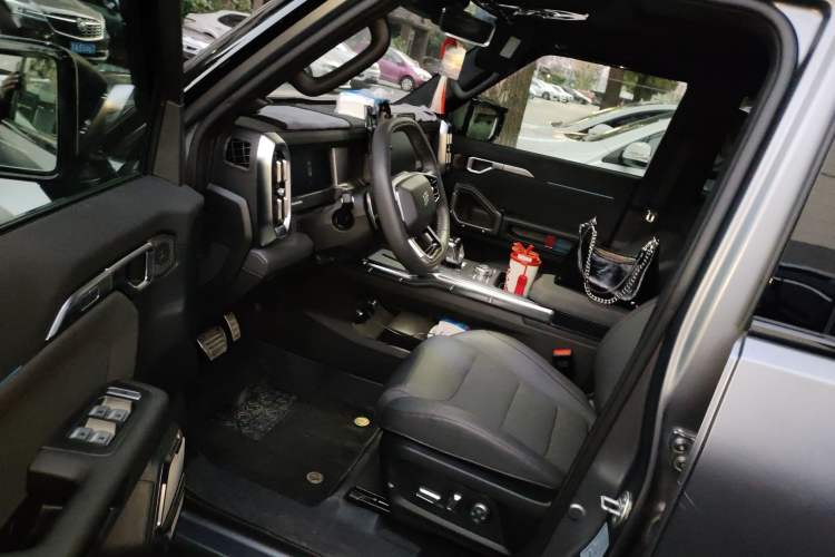 Used JETOUR Traveler 2023 2.0T All-Wheel Drive CrossPRO+
