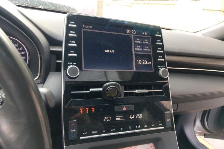 Used Toyota Avalon 2019 2.0L XLE Premium Edition China VI