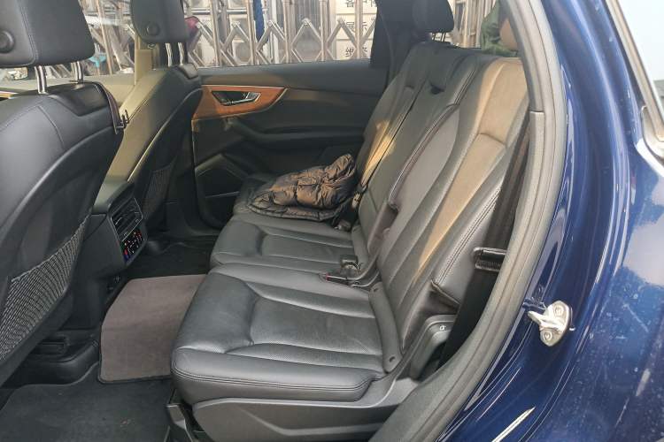 Used Audi Q7 2022 55 TFSI quattro S line Ice and Snow Sports Edition Left Rear Seat