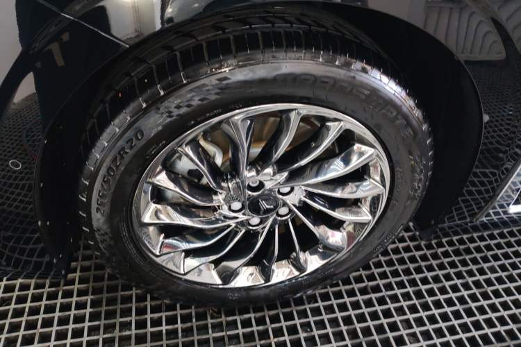 Used VOYAH Dream 2022 Low-Carbon Edition Dream+ Smart Enjoyment Package Left Front Wheel Hub